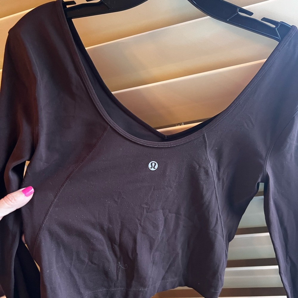 Lululemon brown top size 6